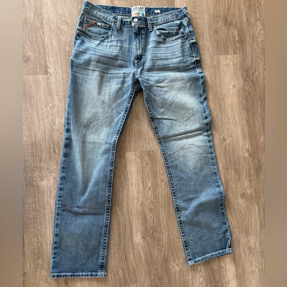 Ariat Men's Relaxed Fit Blue Jeans